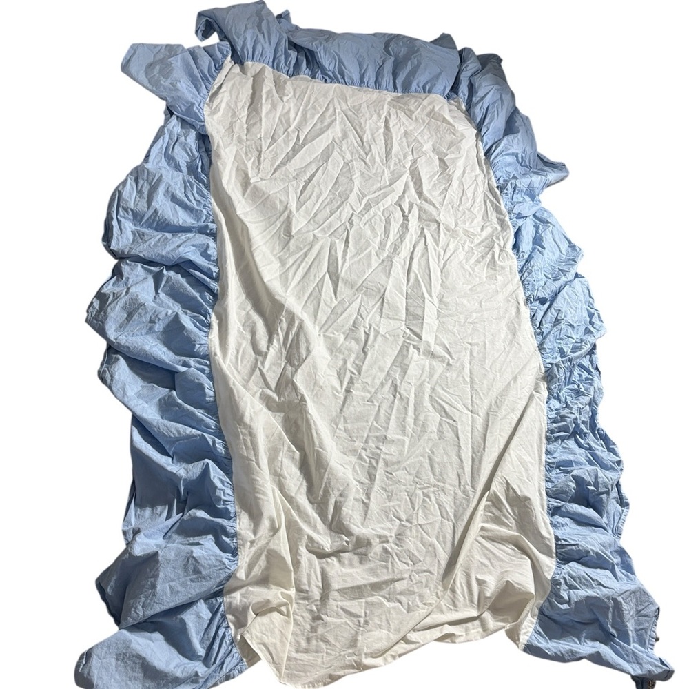Pottery barn 100% cotton twin bed skirt
Blue
